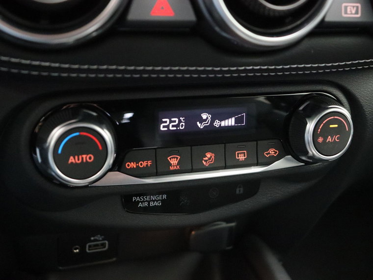 Vehicle Image 32