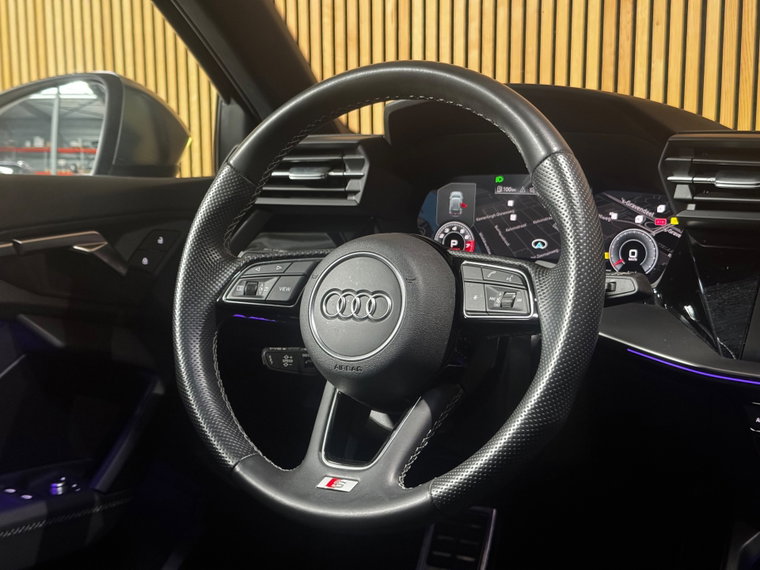 Vehicle Image 38