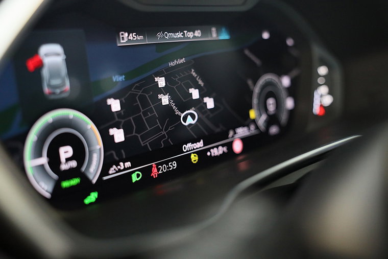Vehicle Image 9